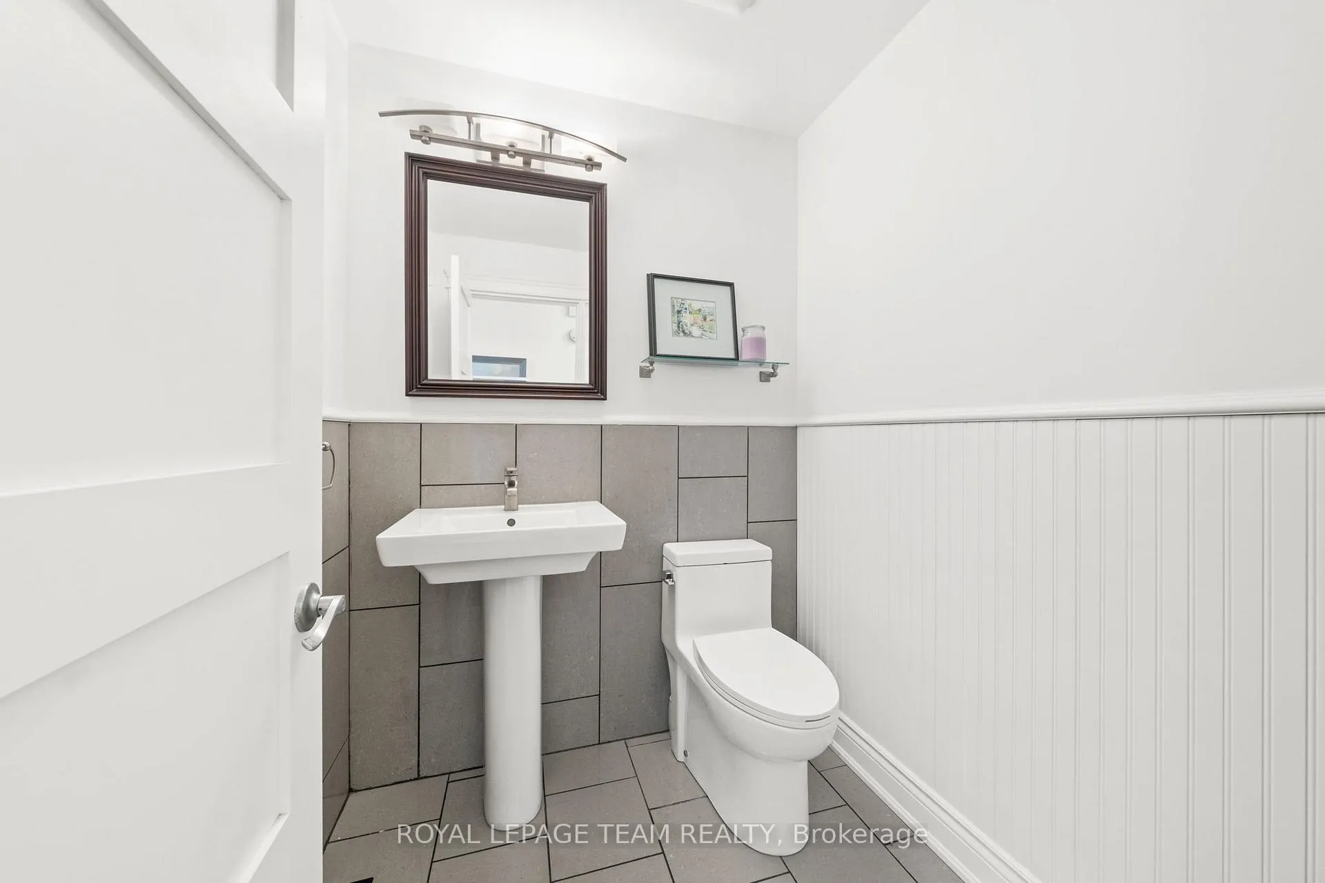 Photo 25 of 28 Maplehill Way, Ottawa, Manotick Village & Manotick Estates — HOMEH