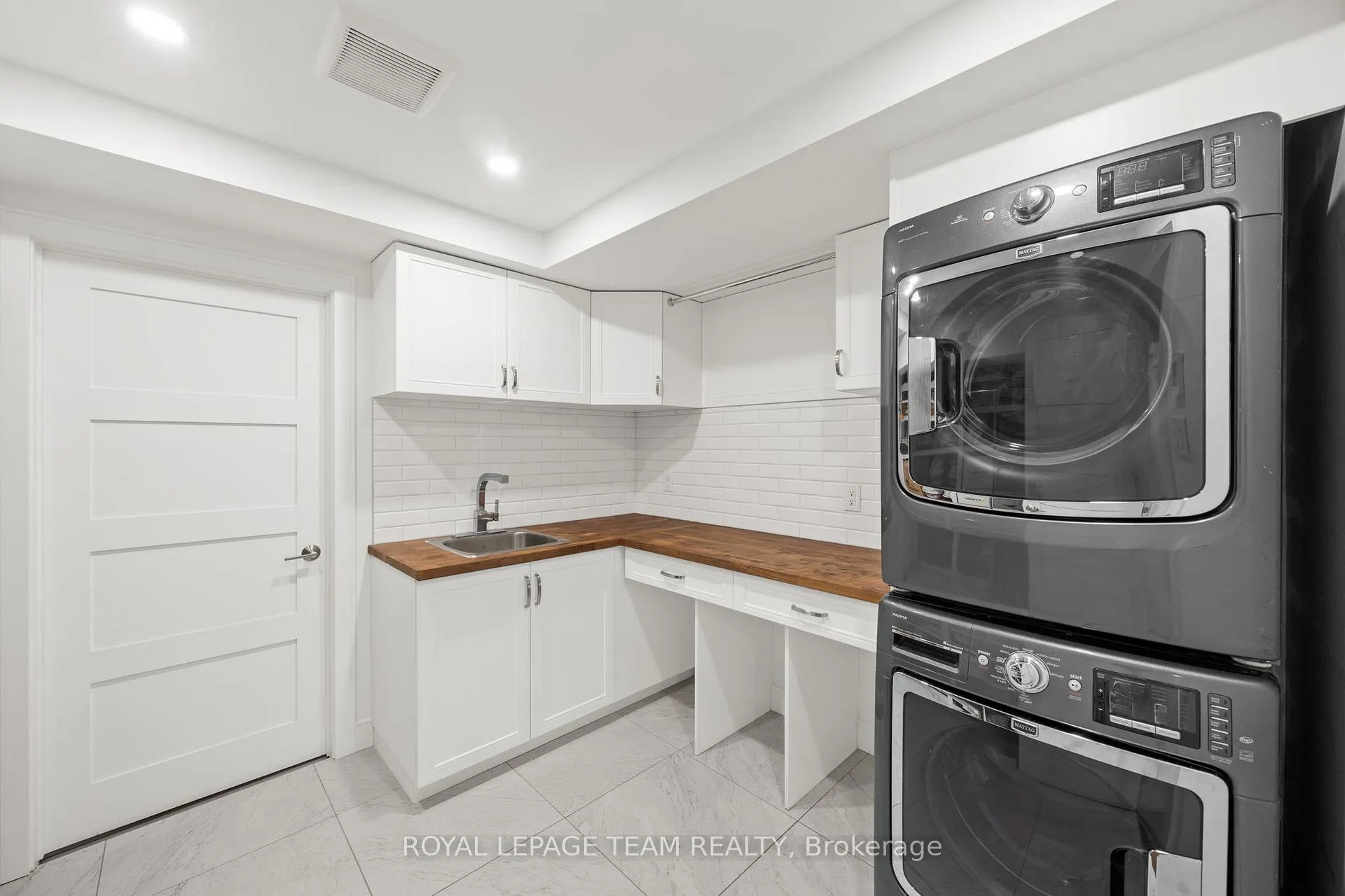 Photo 38 of 28 Maplehill Way, Ottawa, Manotick Village & Manotick Estates — HOMEH