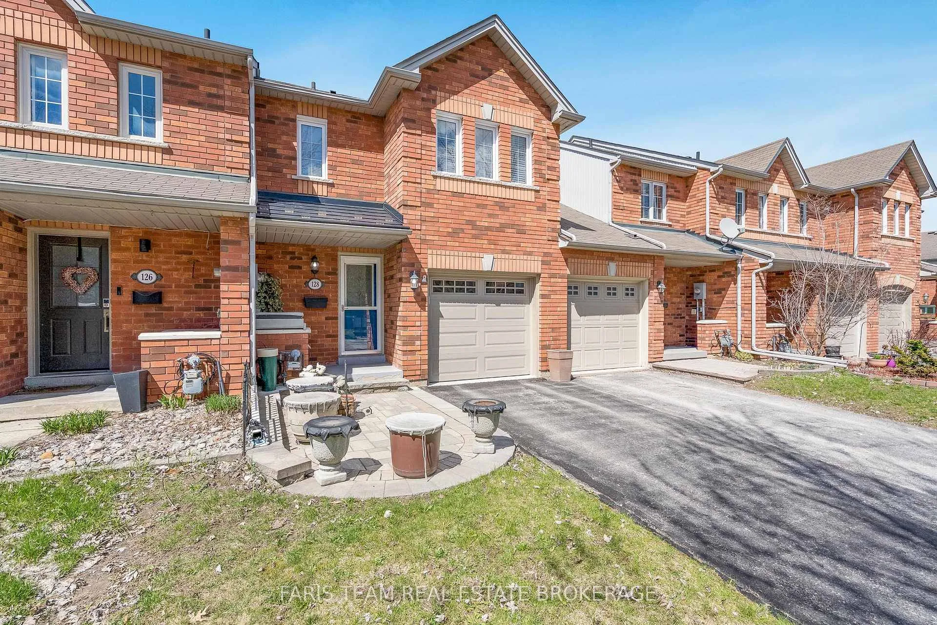 Photo 4 of 128 Holgate Street, Barrie, Allandale — HOMEH