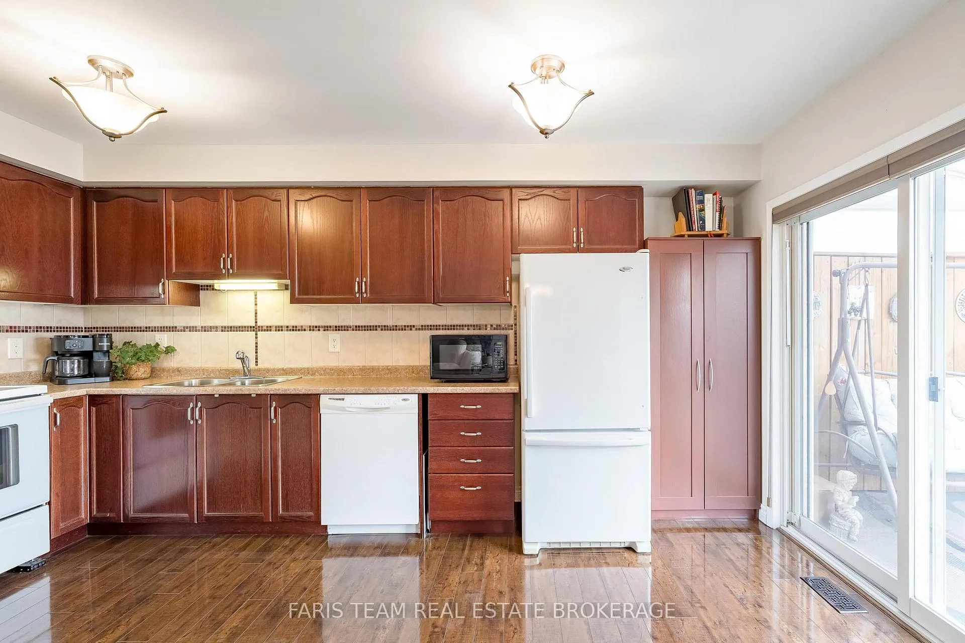 Photo 11 of 128 Holgate Street, Barrie, Allandale — HOMEH