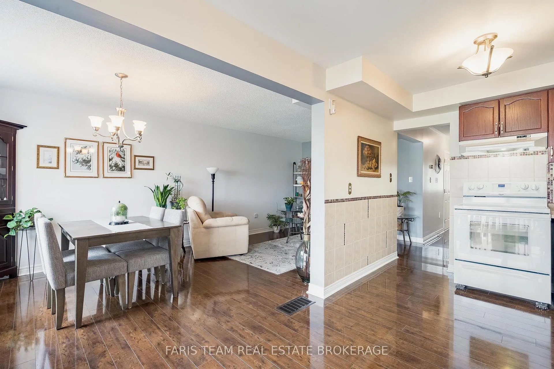 Photo 12 of 128 Holgate Street, Barrie, Allandale — HOMEH