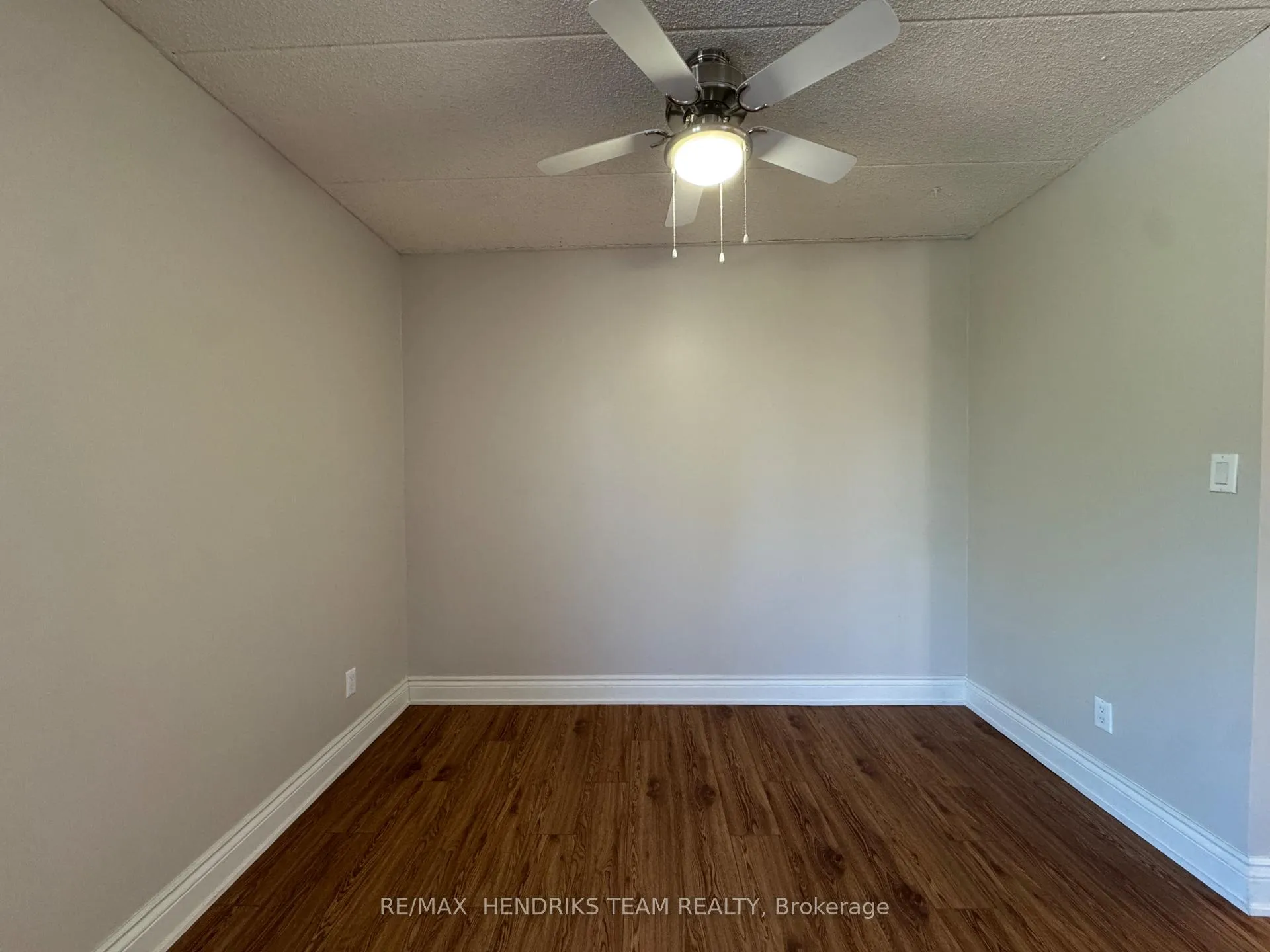 Photo 4 of Unit 111, 16 Capner Street, St. Catharines, Oakdale — HOMEH