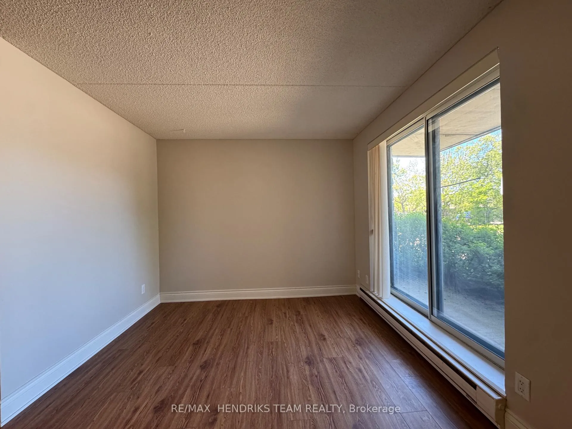 Photo 5 of Unit 111, 16 Capner Street, St. Catharines, Oakdale — HOMEH