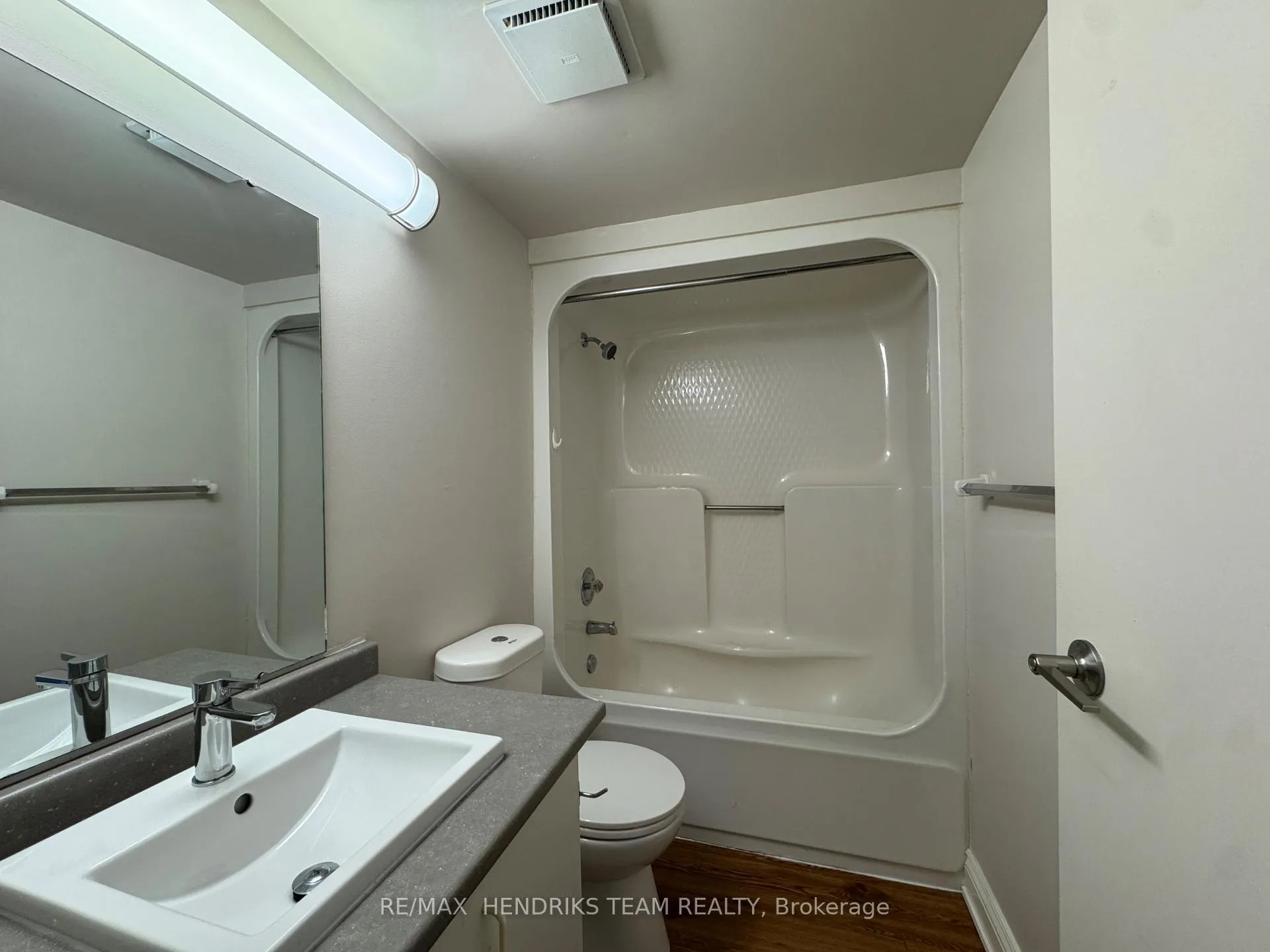 Photo 12 of Unit 111, 16 Capner Street, St. Catharines, Oakdale — HOMEH