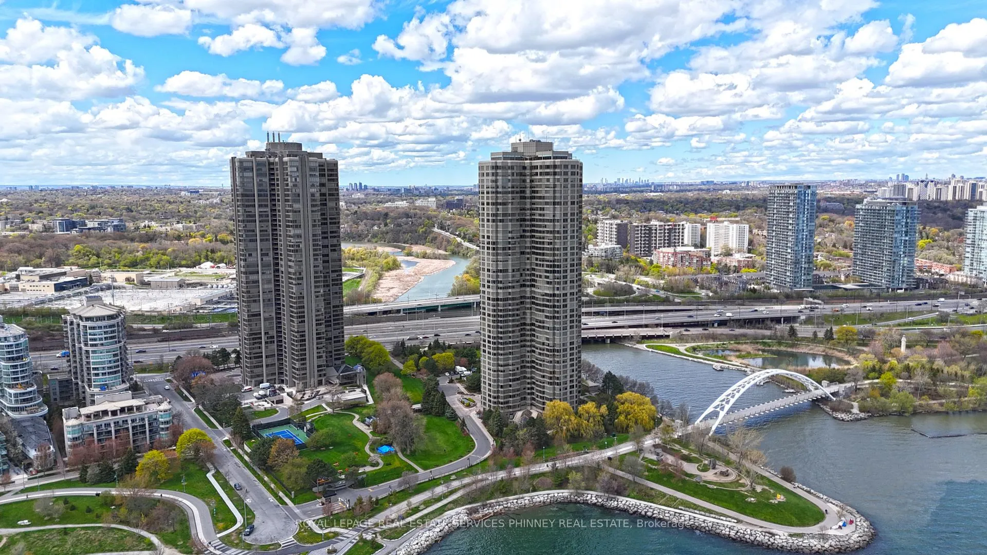 Front of Unit 4107, 2045 Lake Shore Boulevard W