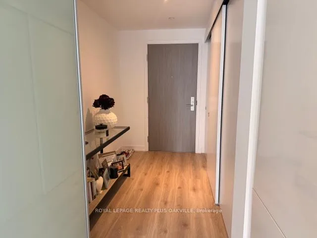 Photo 4 of Unit 1201, 161 Roehampton Avenue, Toronto, Mount Pleasant West — HOMEH