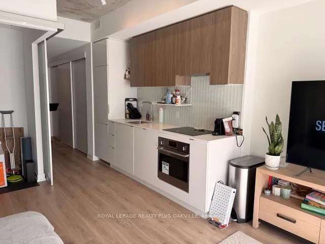 Photo 8 of Unit 1201, 161 Roehampton Avenue, Toronto, Mount Pleasant West — HOMEH