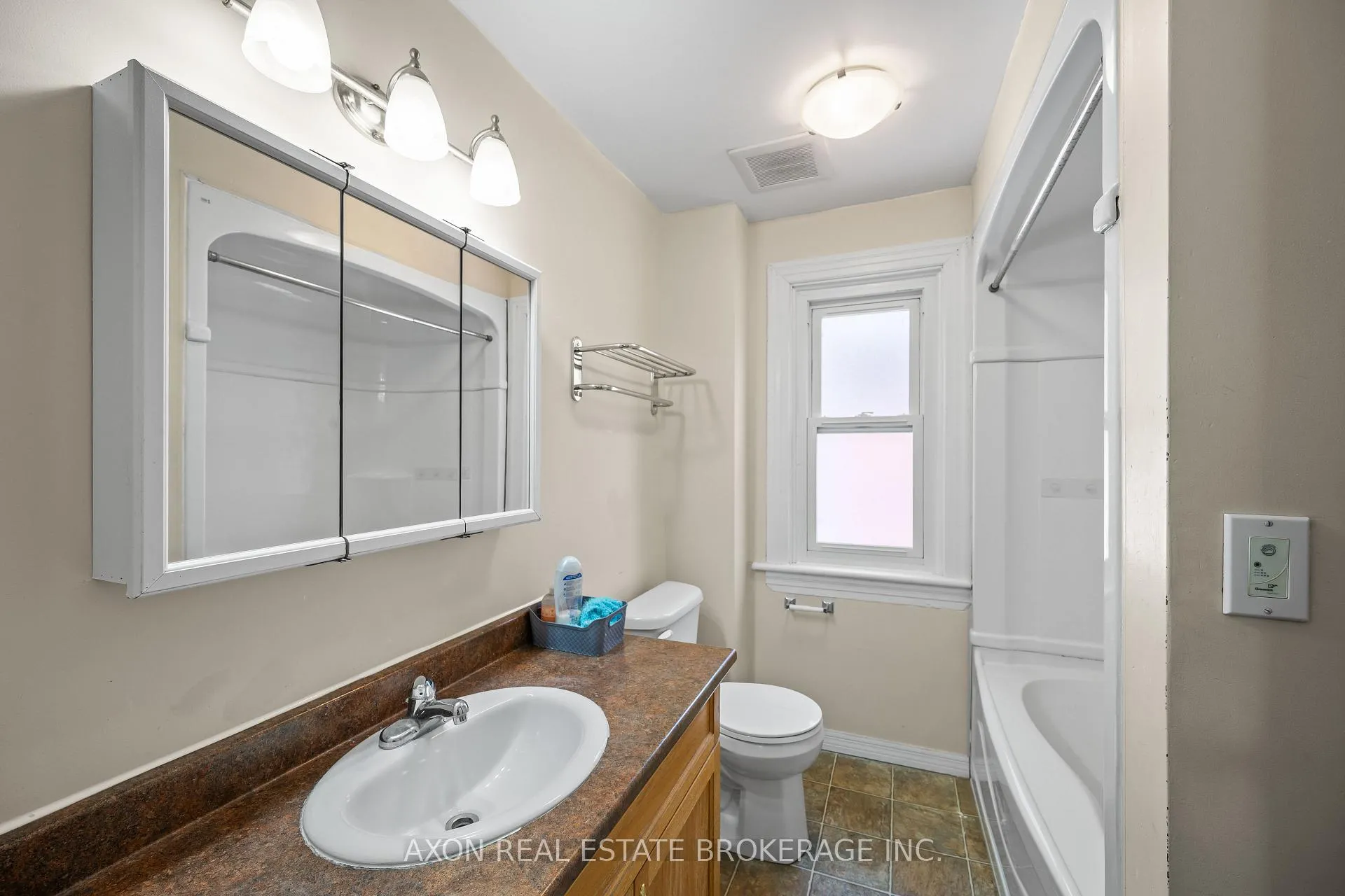 Photo 15 of 276 Victoria Street, Kingston, Central City East — HOMEH