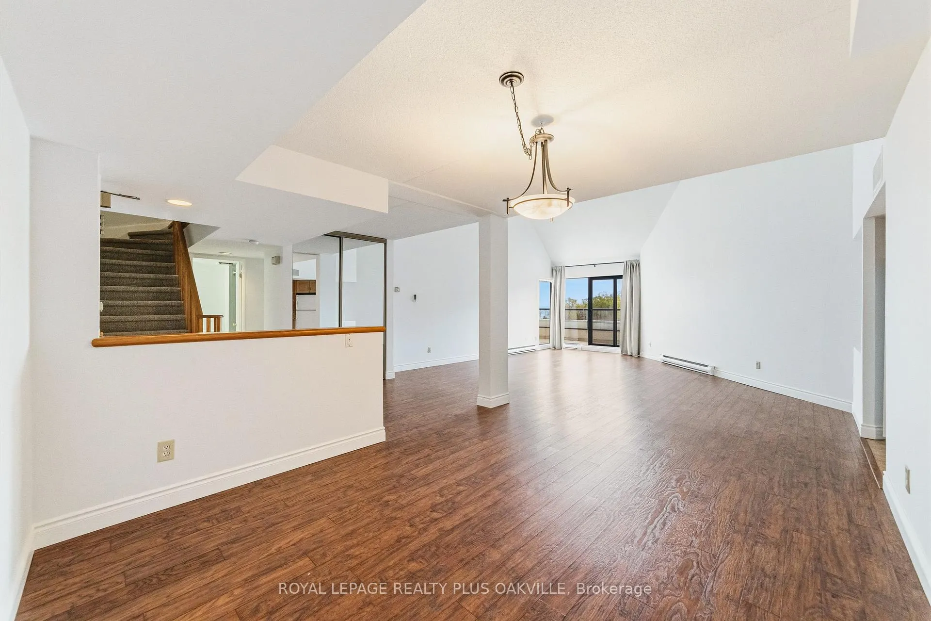 Photo 10 of Unit 404, 100 Bronte Road, Oakville, Bronte — HOMEH