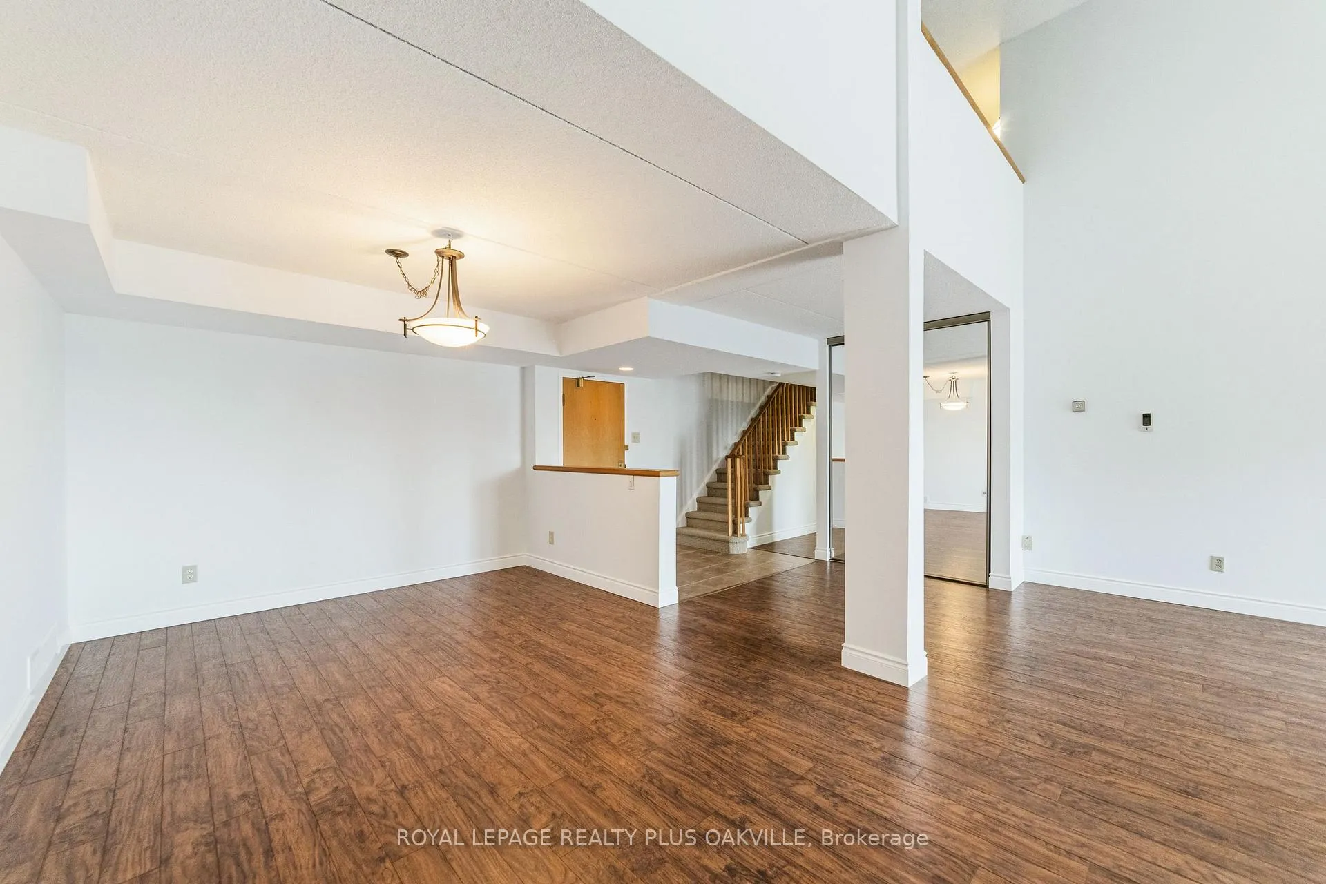 Photo 11 of Unit 404, 100 Bronte Road, Oakville, Bronte — HOMEH