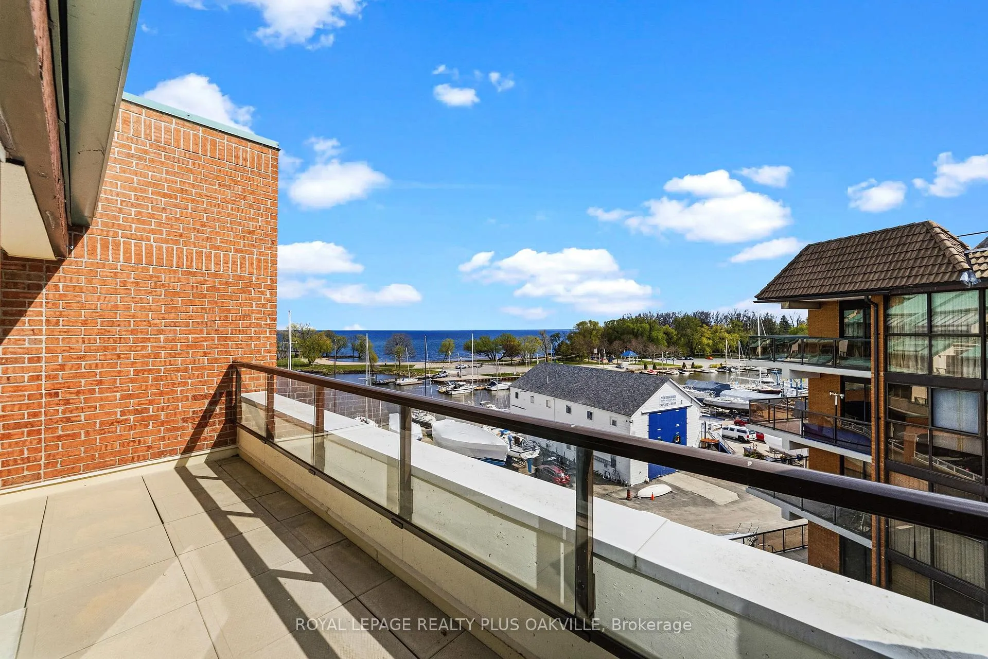 Photo 15 of Unit 404, 100 Bronte Road, Oakville, Bronte — HOMEH