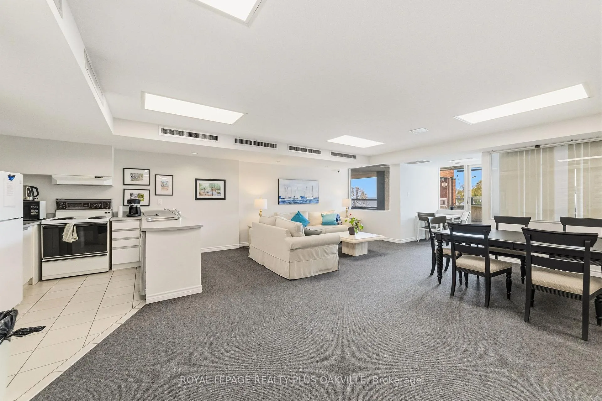 Photo 31 of Unit 404, 100 Bronte Road, Oakville, Bronte — HOMEH