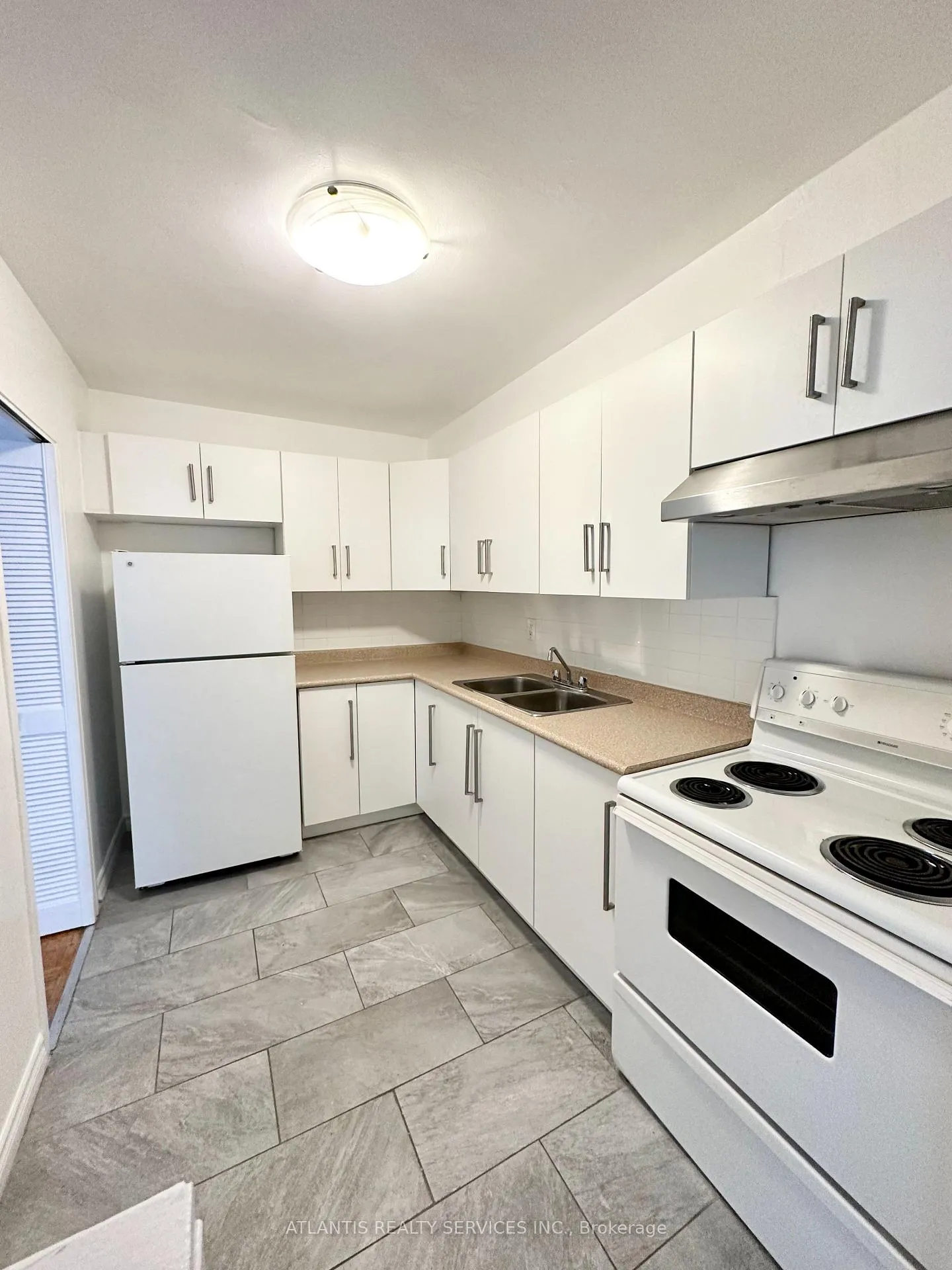 Photo 2 of Unit 110, 80 Montclair Avenue, Toronto, Forest Hill South — HOMEH