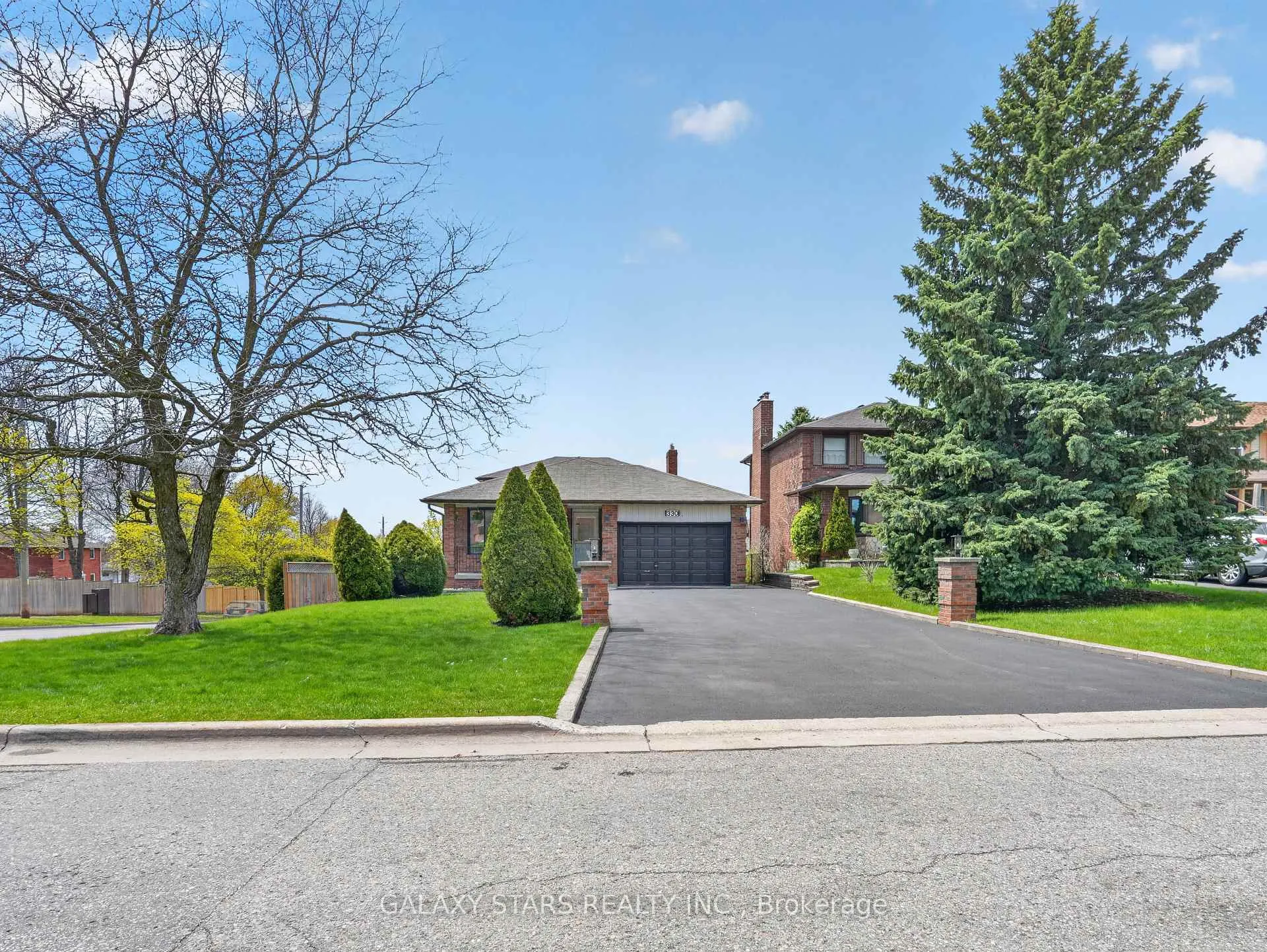 Photo 6 of 330 Cumberland Court, Oshawa, Donevan — HOMEH
