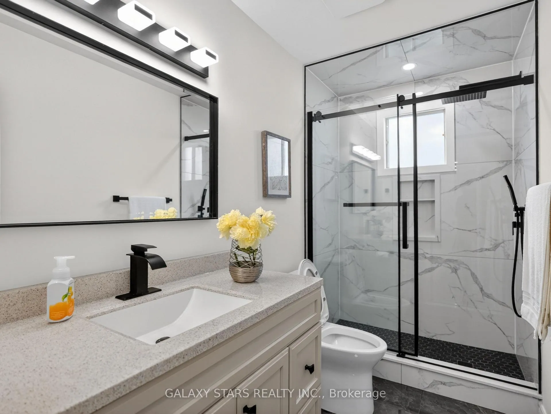 Photo 27 of 330 Cumberland Court, Oshawa, Donevan — HOMEH