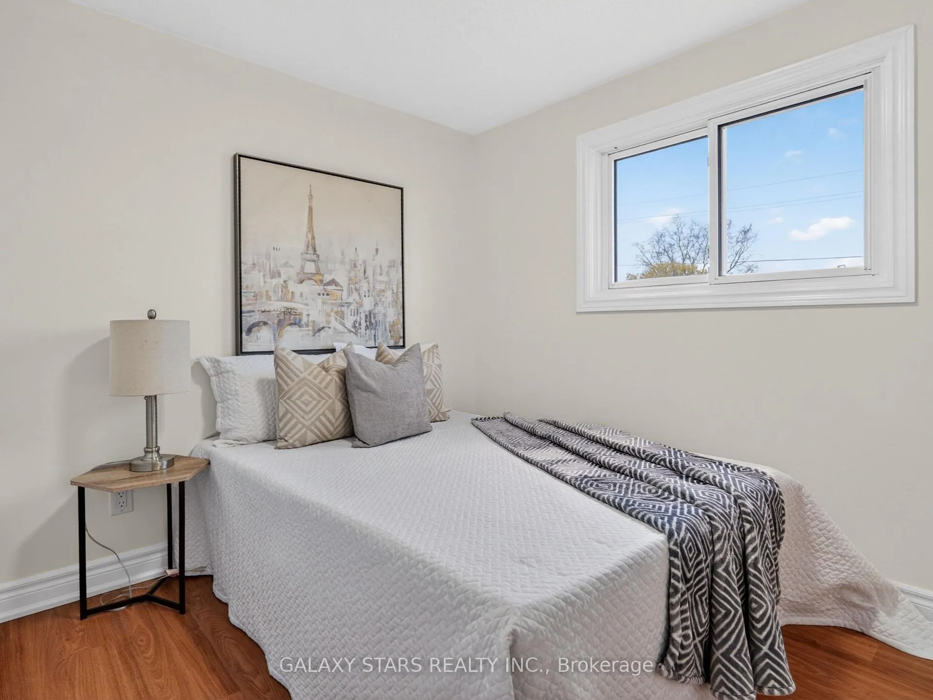 Photo 30 of 330 Cumberland Court, Oshawa, Donevan — HOMEH
