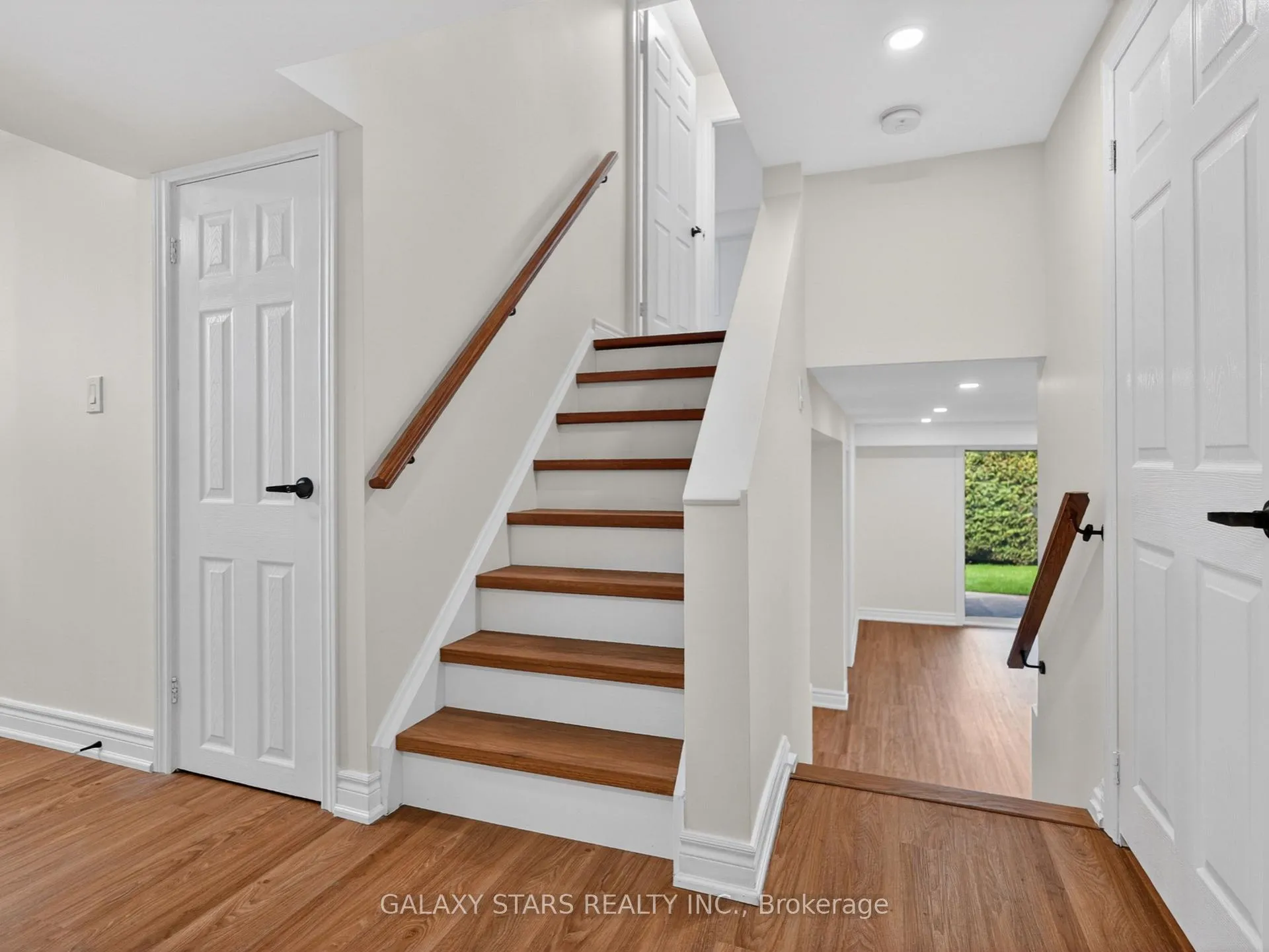 Photo 37 of 330 Cumberland Court, Oshawa, Donevan — HOMEH