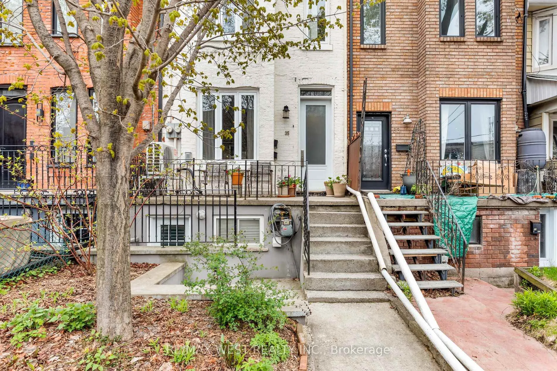 Front of 35 St Clarens Avenue
