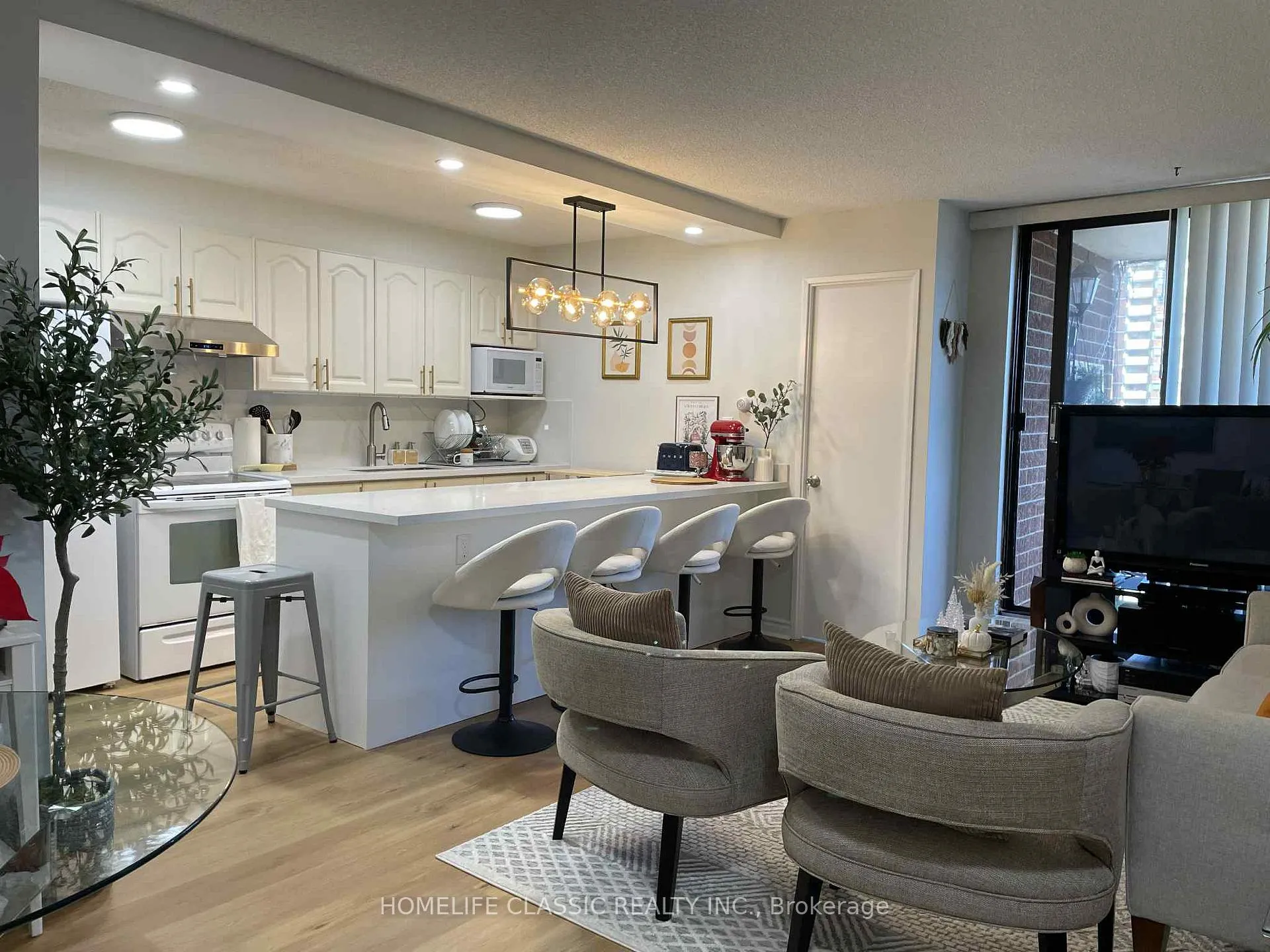 Photo 4 of Unit 603, 90 Ling Road, Scarborough, West Hill — HOMEH