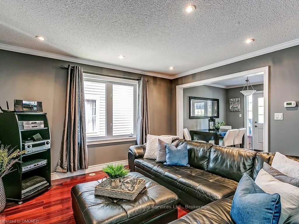 Photo 4 of 3052 Drumloch Avenue, Oakville, Bronte Creek — HOMEH