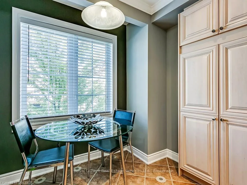 Photo 9 of 3052 Drumloch Avenue, Oakville, Bronte Creek — HOMEH