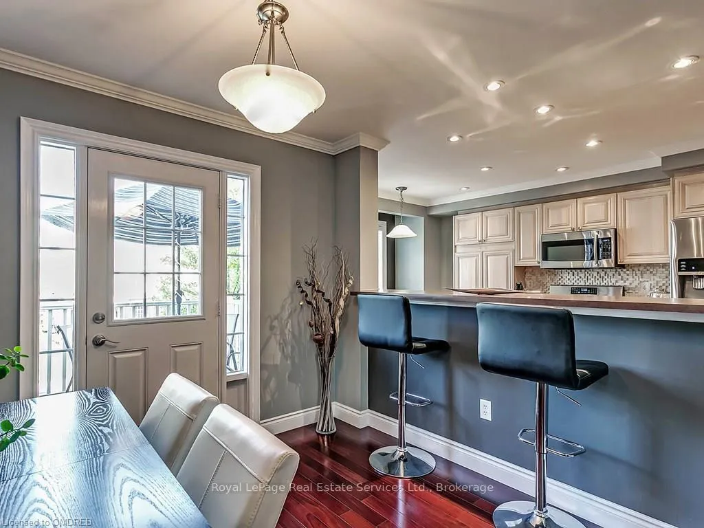 Photo 10 of 3052 Drumloch Avenue, Oakville, Bronte Creek — HOMEH