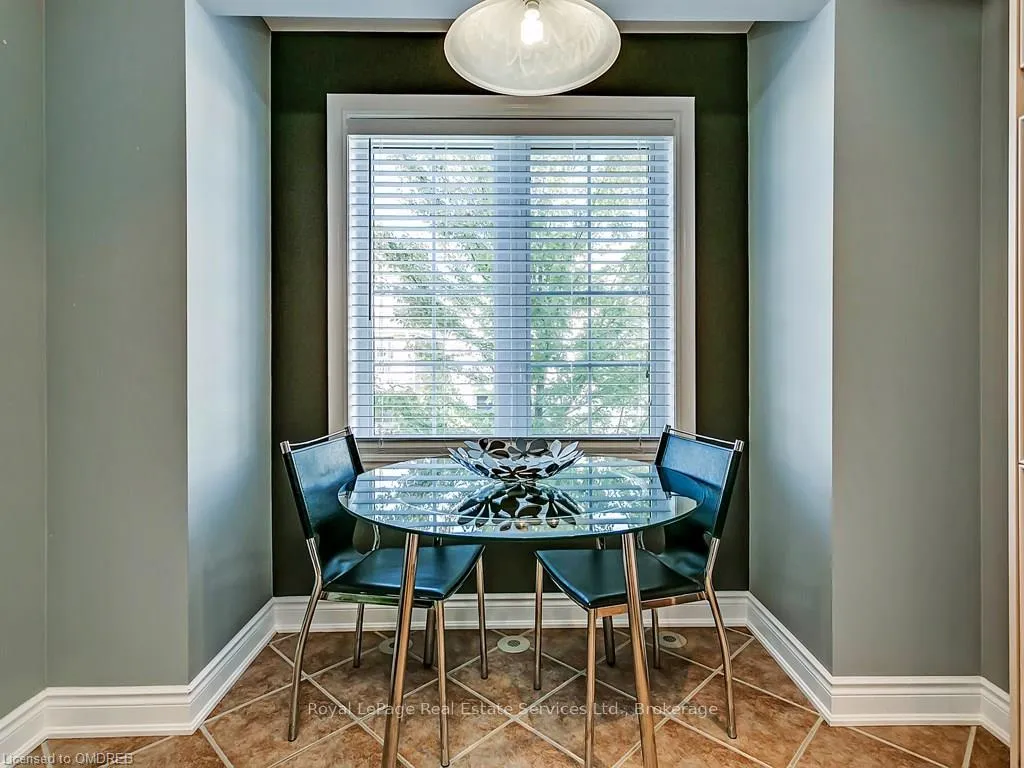 Photo 11 of 3052 Drumloch Avenue, Oakville, Bronte Creek — HOMEH