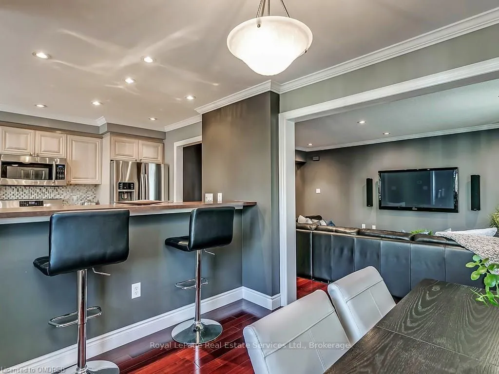 Photo 12 of 3052 Drumloch Avenue, Oakville, Bronte Creek — HOMEH
