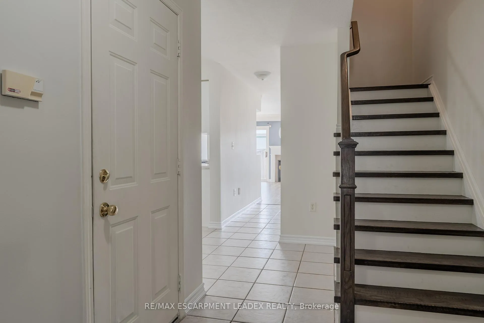 Photo 4 of Unit 2, 171 Highbury Drive, Hamilton, Stoney Creek Mountain — HOMEH