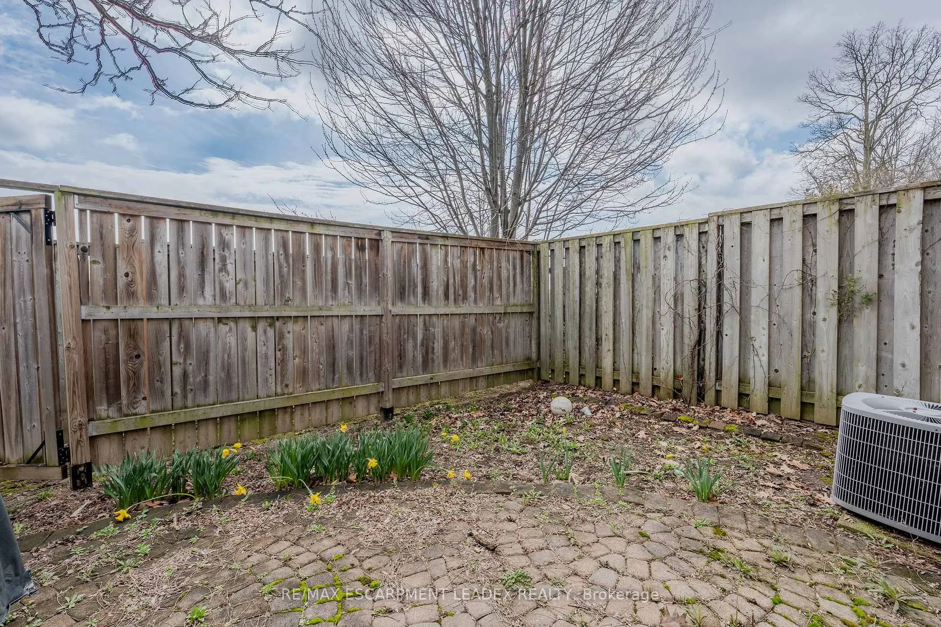Photo 19 of Unit 2, 171 Highbury Drive, Hamilton, Stoney Creek Mountain — HOMEH