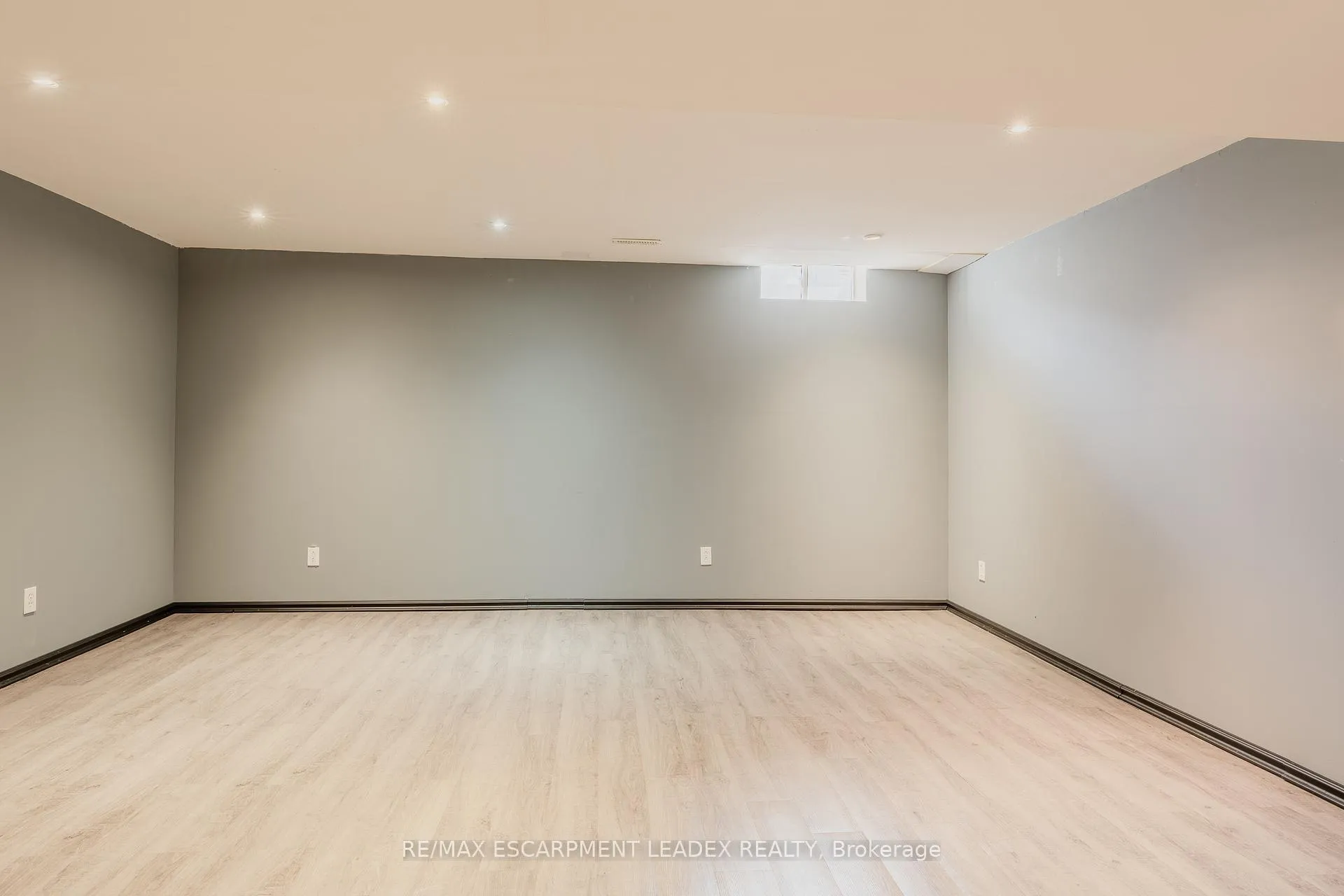 Photo 38 of Unit 2, 171 Highbury Drive, Hamilton, Stoney Creek Mountain — HOMEH