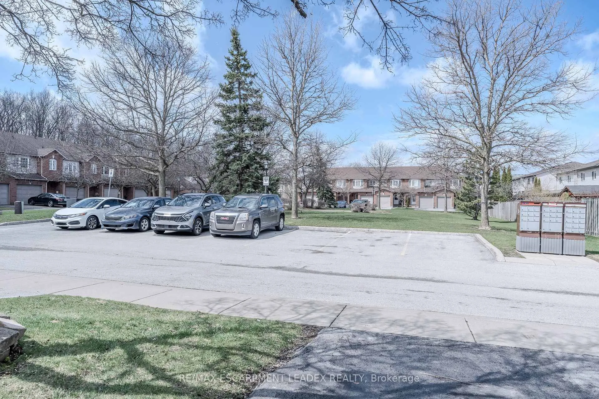 Photo 41 of Unit 2, 171 Highbury Drive, Hamilton, Stoney Creek Mountain — HOMEH
