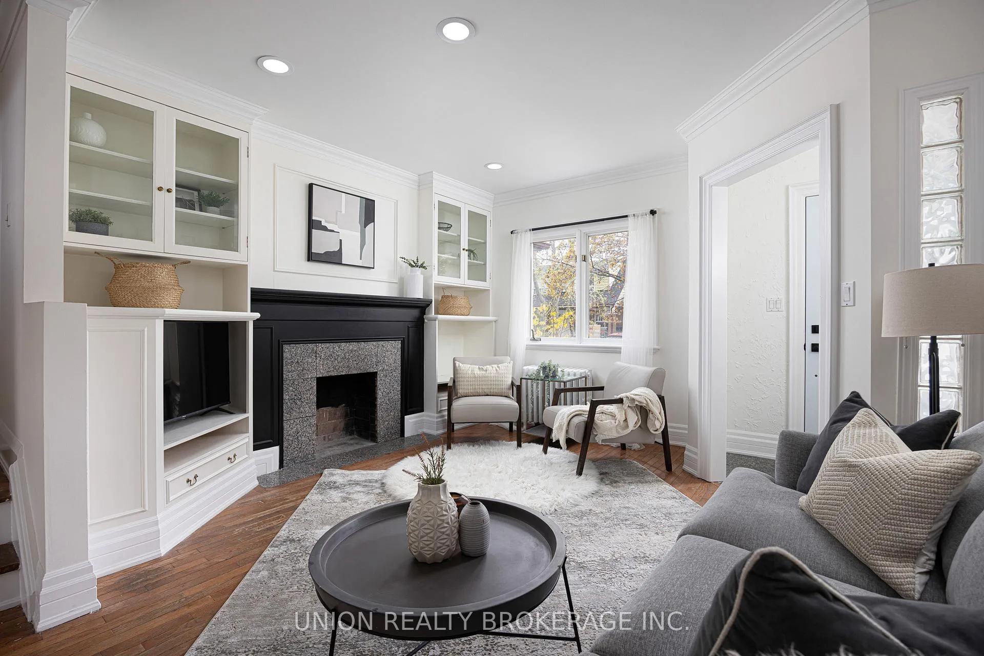 Photo 4 of 212 Dewhurst Boulevard, Toronto, Danforth Village-East York — HOMEH