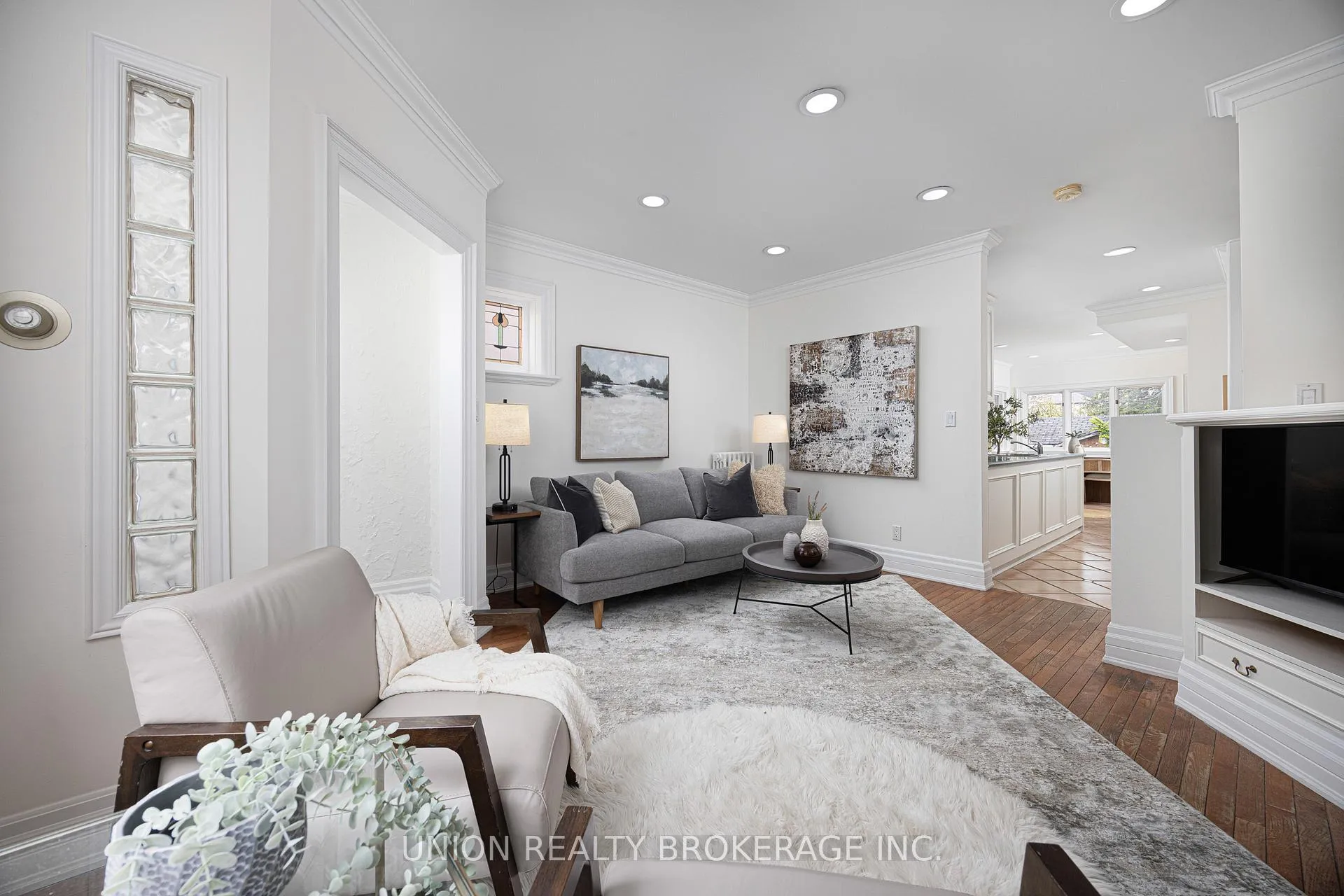 Photo 6 of 212 Dewhurst Boulevard, Toronto, Danforth Village-East York — HOMEH
