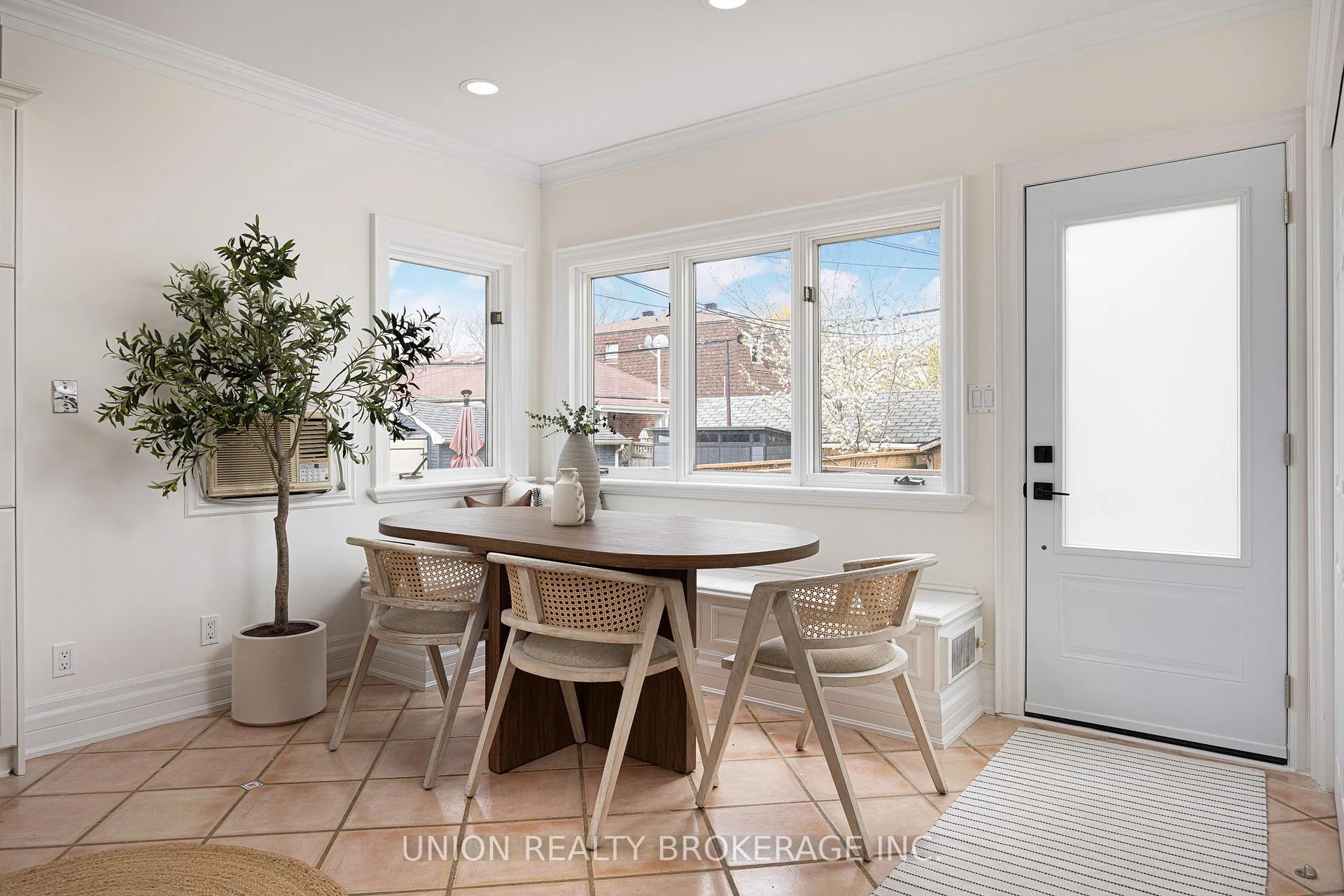 Photo 14 of 212 Dewhurst Boulevard, Toronto, Danforth Village-East York — HOMEH