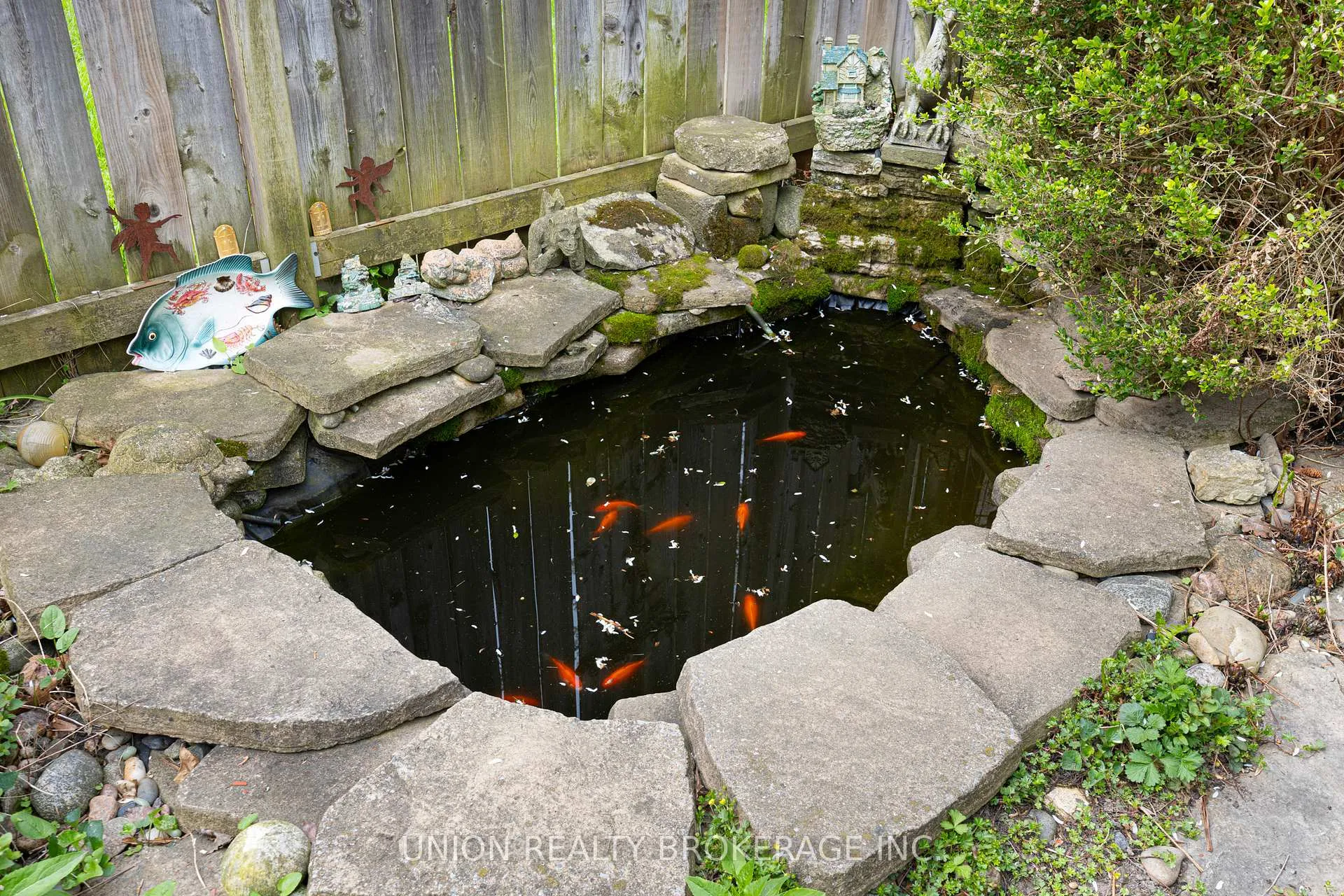 Photo 38 of 212 Dewhurst Boulevard, Toronto, Danforth Village-East York — HOMEH