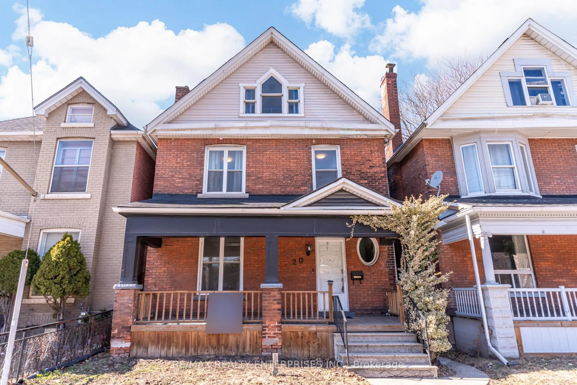 Photo 1 of 20 Sherman Avenue S, Hamilton, Gibson — HOMEH
