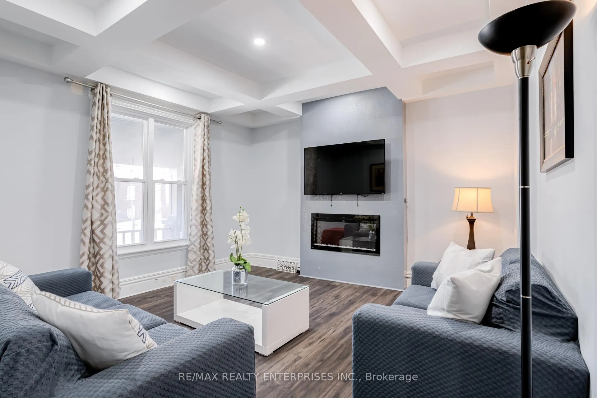 Photo 6 of 20 Sherman Avenue S, Hamilton, Gibson — HOMEH