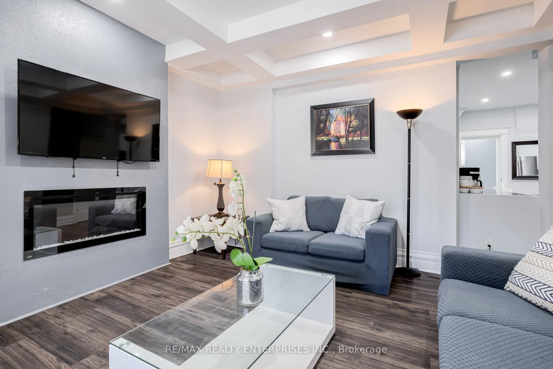 Photo 7 of 20 Sherman Avenue S, Hamilton, Gibson — HOMEH