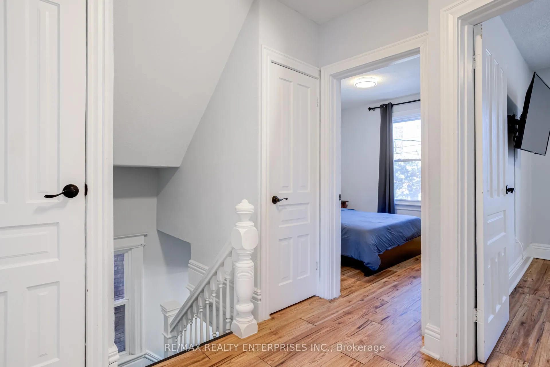 Photo 15 of 20 Sherman Avenue S, Hamilton, Gibson — HOMEH