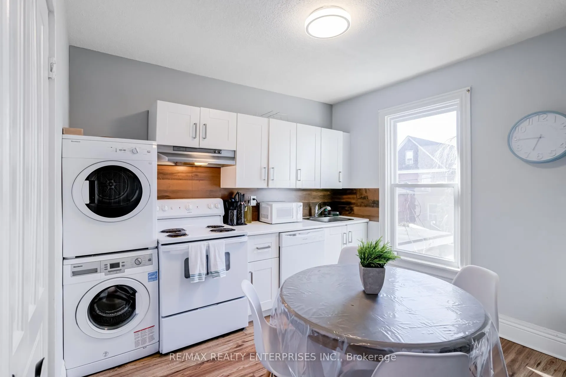 Photo 16 of 20 Sherman Avenue S, Hamilton, Gibson — HOMEH