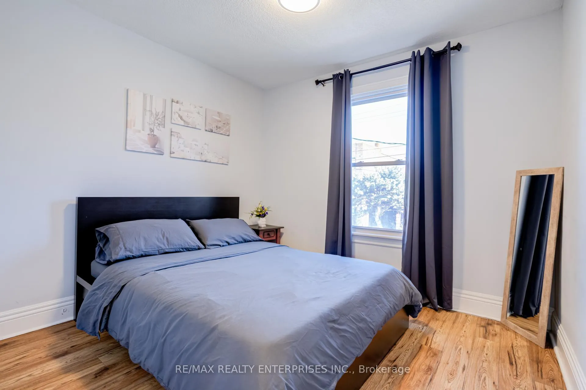 Photo 22 of 20 Sherman Avenue S, Hamilton, Gibson — HOMEH