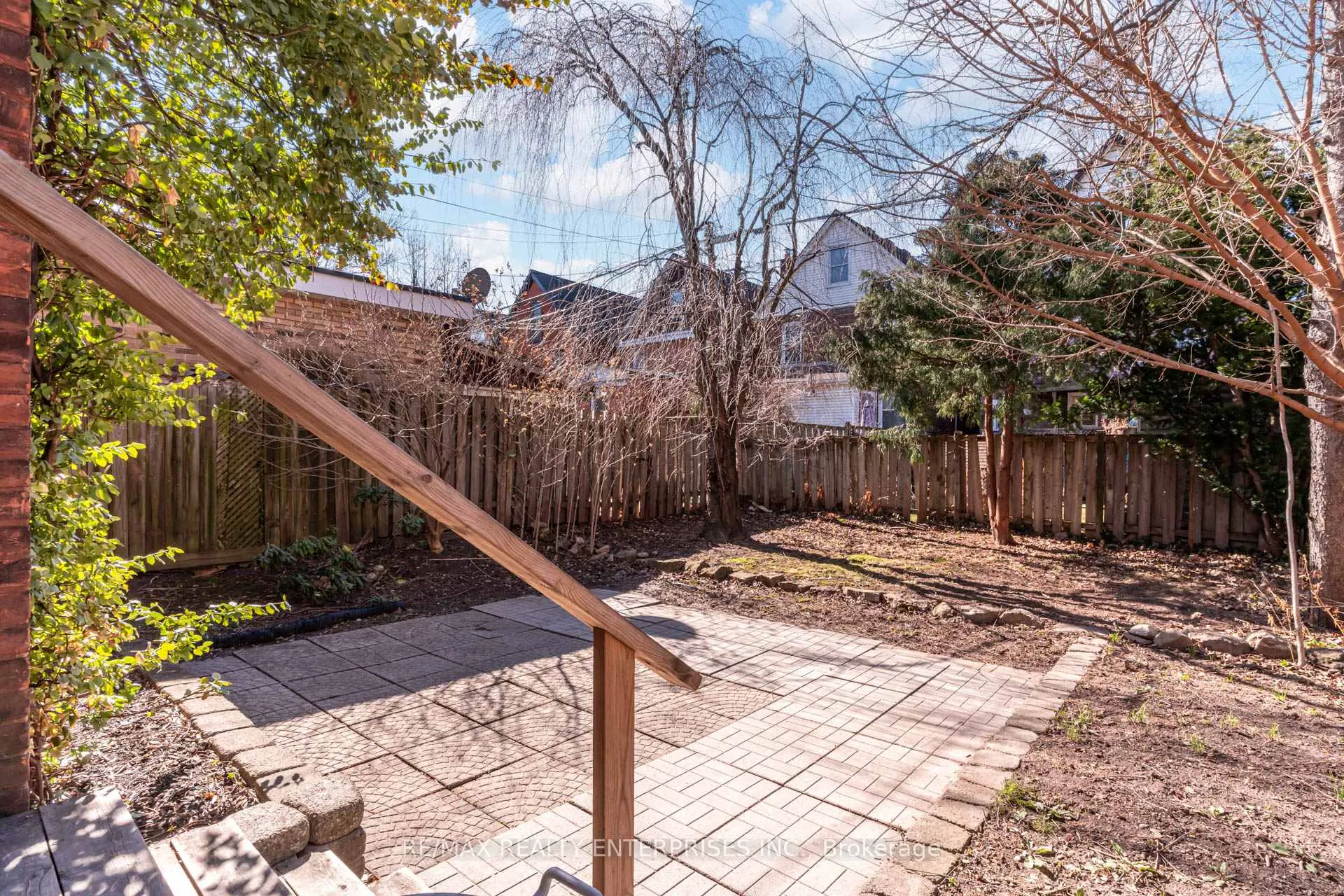 Photo 32 of 20 Sherman Avenue S, Hamilton, Gibson — HOMEH