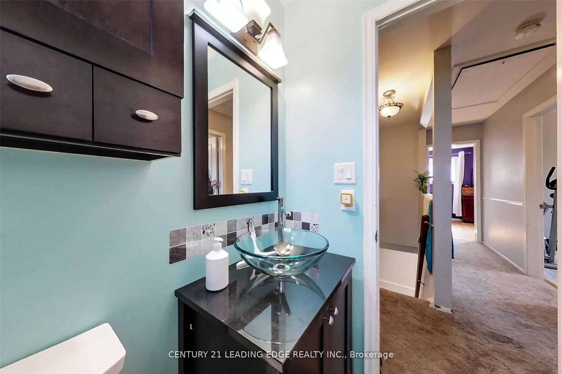 Photo 3 of 370 Durham Court, Oshawa, Vanier — HOMEH