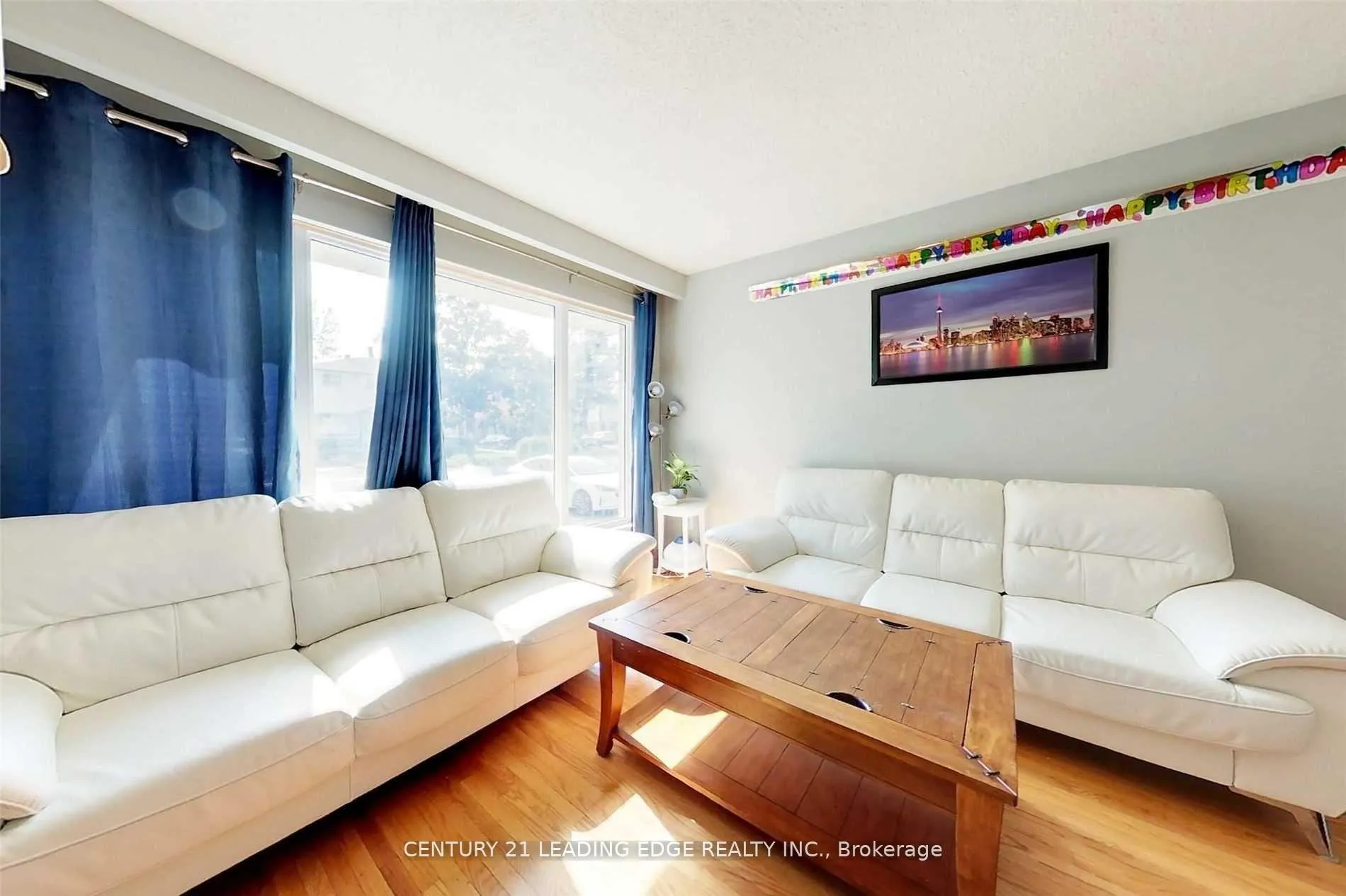 Photo 5 of 370 Durham Court, Oshawa, Vanier — HOMEH