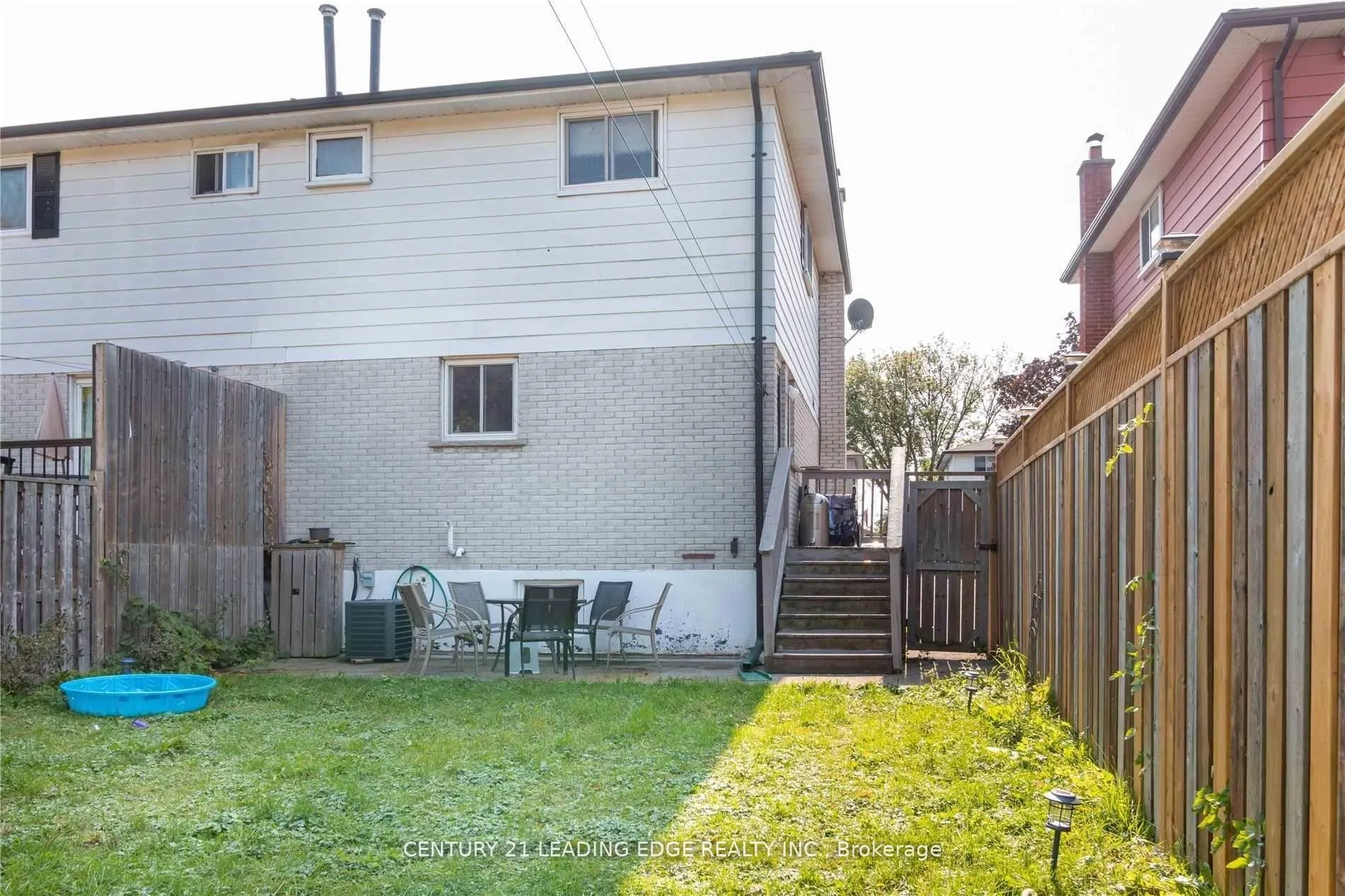 Photo 7 of 370 Durham Court, Oshawa, Vanier — HOMEH