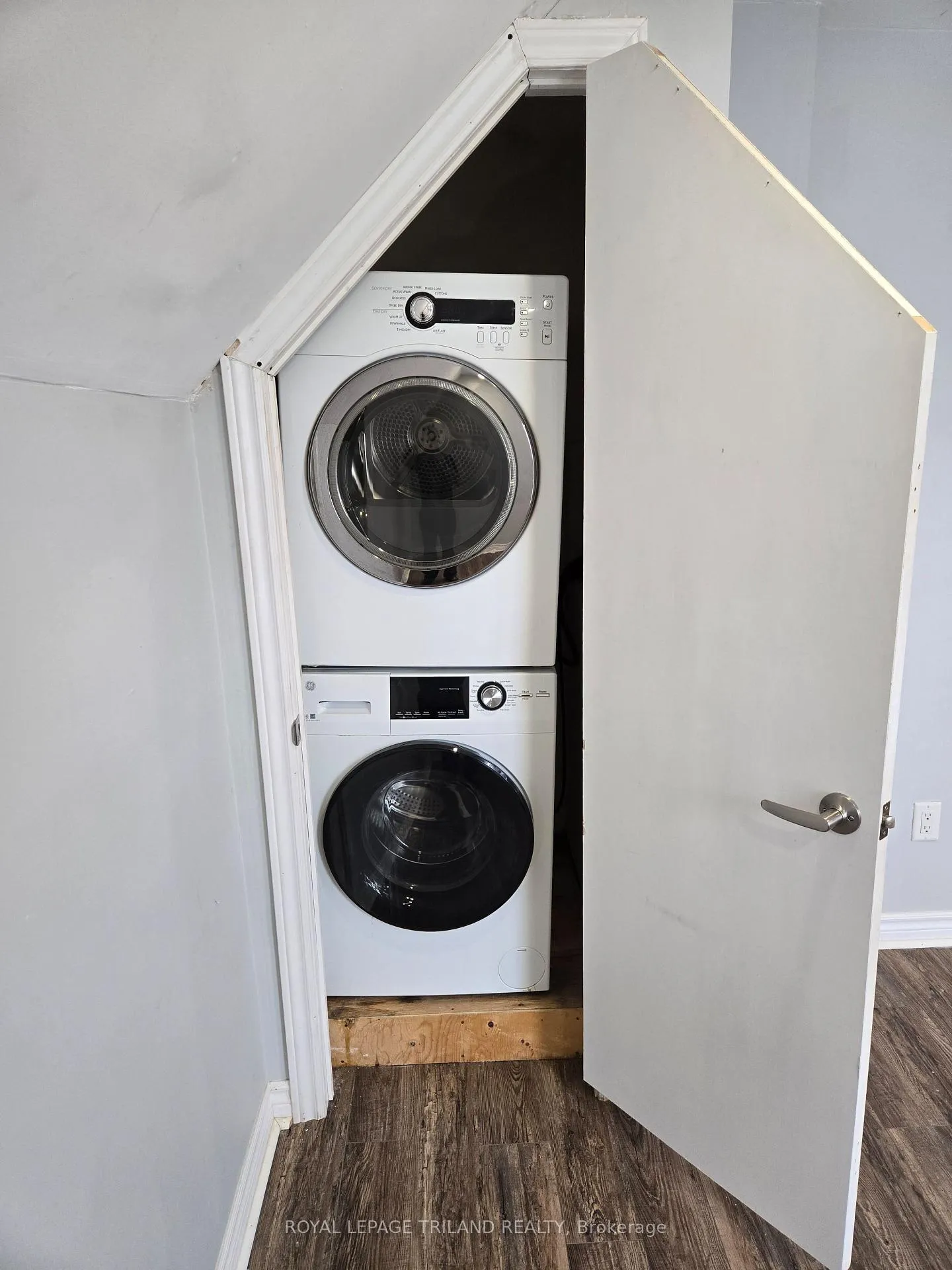 Photo 3 of Unit 2, 8 Beverley Street, St. Thomas — HOMEH
