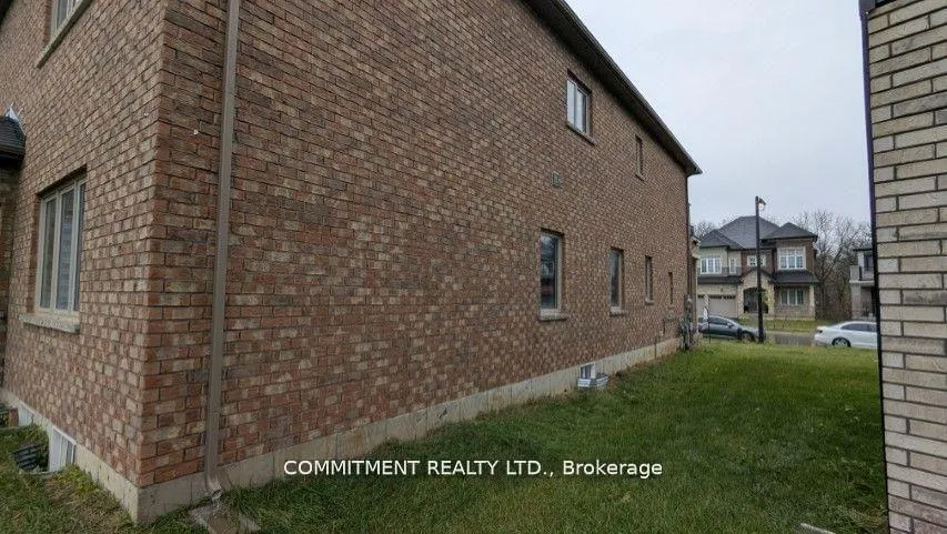 Photo 2 of 32 Stauffer Road, Brantford — HOMEH