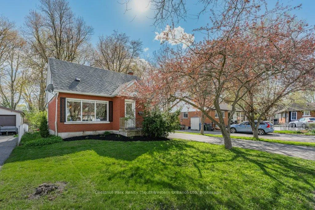 Photo 5 of 76 Freeman Avenue, Guelph, Riverside Park — HOMEH