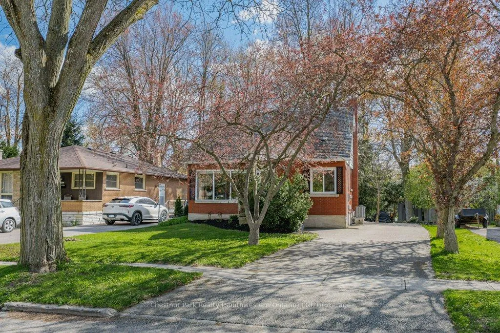Photo 10 of 76 Freeman Avenue, Guelph, Riverside Park — HOMEH